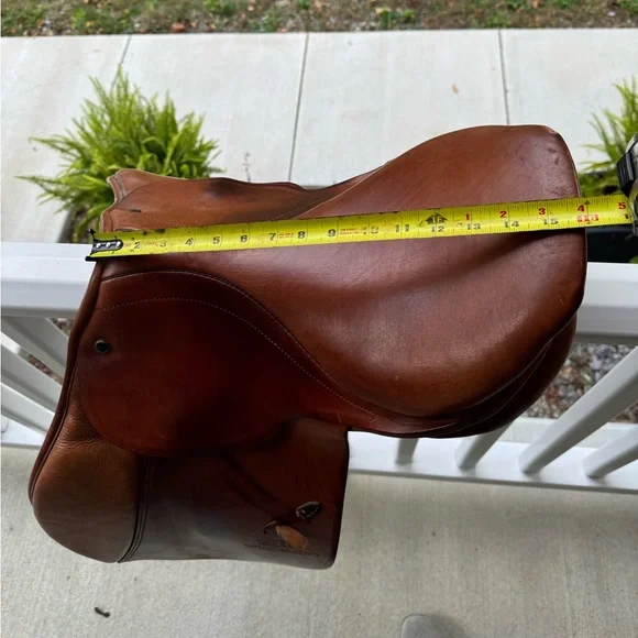 Stübben Edelweiss Jumping Saddle – 16” Seat (Made in Switzerland) - Picture 9 of 16